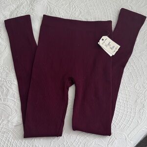Hippie Rose Ribbed Burgundy Leggings